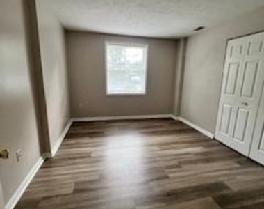 808 Stratford Way - Photo Thumbnail 15