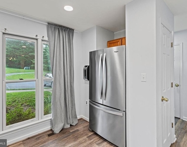6608 E Beach Drive - Photo Thumbnail 7