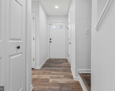 6608 E Beach Drive - Photo Thumbnail 2
