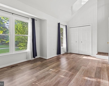 6608 E Beach Drive - Photo Thumbnail 30