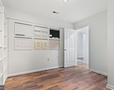 6608 E Beach Drive - Photo Thumbnail 22