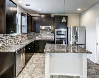 17324 Brittle Ln - Photo Thumbnail 10