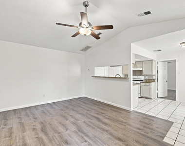 615 Luther Dr - Photo Thumbnail 4