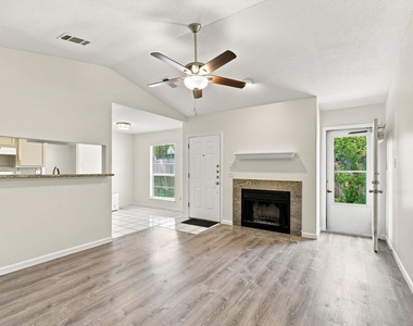 615 Luther Dr - Photo Thumbnail 2