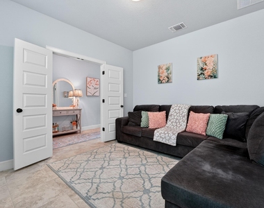 6312 Empresa Dr - Photo Thumbnail 13