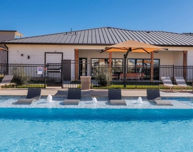 2551 Guadalupe St - Photo Thumbnail 20