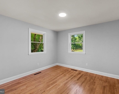 14906 Dunstan Lane - Photo Thumbnail 24