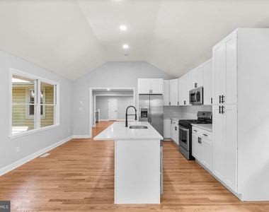 14906 Dunstan Lane - Photo Thumbnail 13