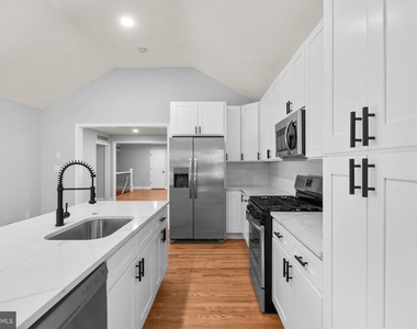 14906 Dunstan Lane - Photo Thumbnail 12
