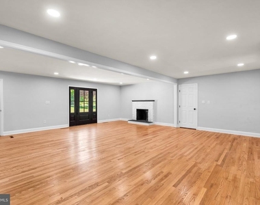 14906 Dunstan Lane - Photo Thumbnail 6