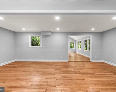 14906 Dunstan Lane - Photo Thumbnail 9