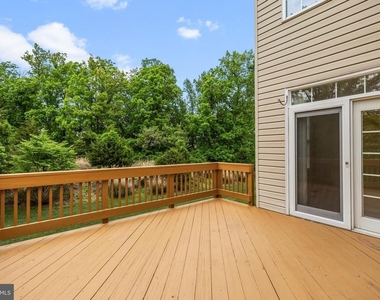 530 Limerick Circle - Photo Thumbnail 14