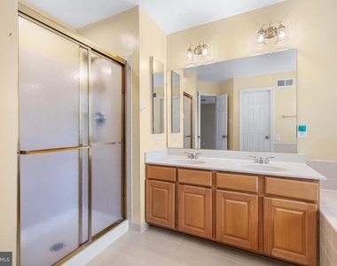 530 Limerick Circle - Photo Thumbnail 21