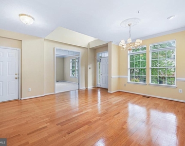 530 Limerick Circle - Photo Thumbnail 6