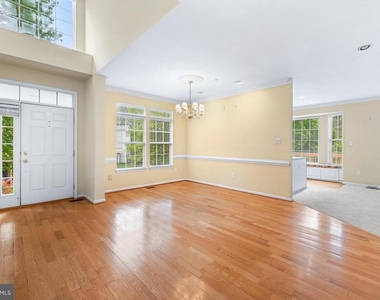 530 Limerick Circle - Photo Thumbnail 5