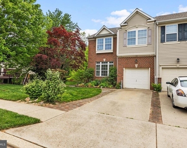 530 Limerick Circle - Photo Thumbnail 2