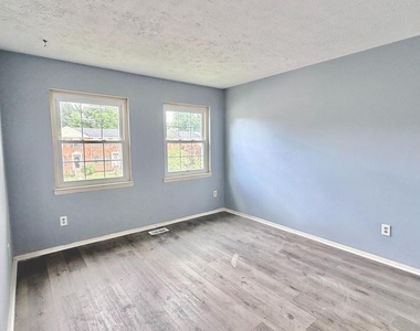 12 Hallview Court - Photo Thumbnail 16