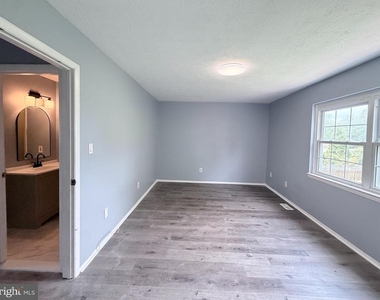 12 Hallview Court - Photo Thumbnail 9