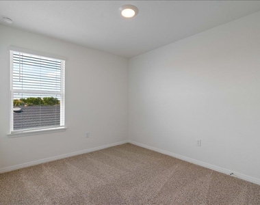 2515 Caleb Asher Loop - Photo Thumbnail 13