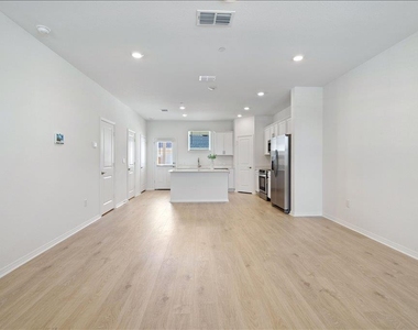 2515 Caleb Asher Loop - Photo Thumbnail 5