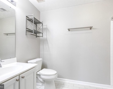 3021 Hunting Ridge Drive - Photo Thumbnail 13