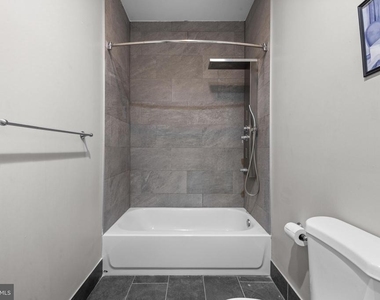 514 Oakland Avenue - Photo Thumbnail 21