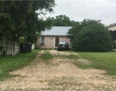 302 S Burleson St - Photo Thumbnail 6