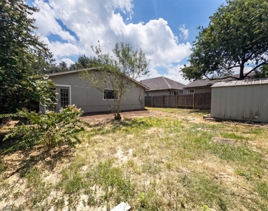 13004 Campos Dr - Photo Thumbnail 31