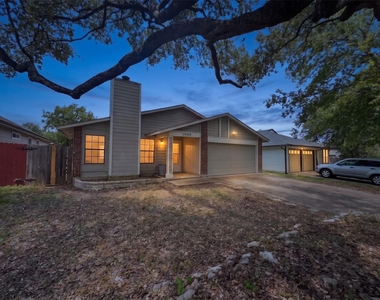 13004 Campos Dr - Photo Thumbnail 3