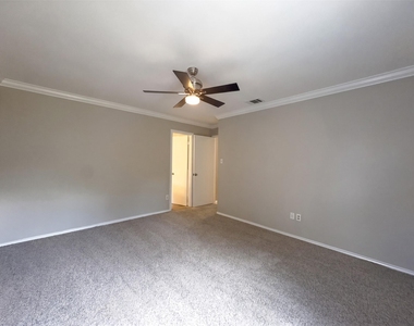 13004 Campos Dr - Photo Thumbnail 19