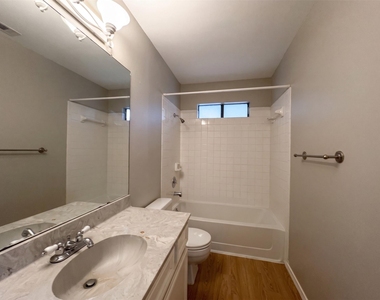 13004 Campos Dr - Photo Thumbnail 28