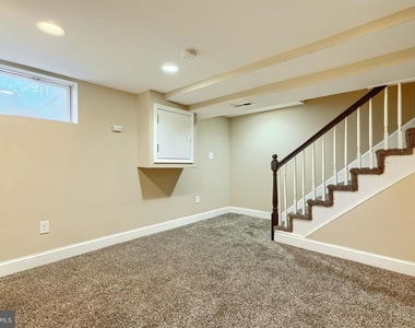 6110 Everall Avenue - Photo Thumbnail 19