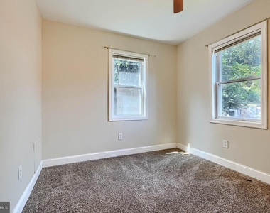 6110 Everall Avenue - Photo Thumbnail 15