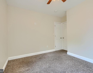 6110 Everall Avenue - Photo Thumbnail 16