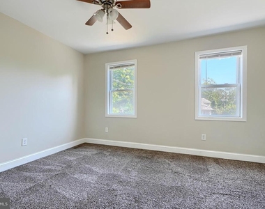6110 Everall Avenue - Photo Thumbnail 11