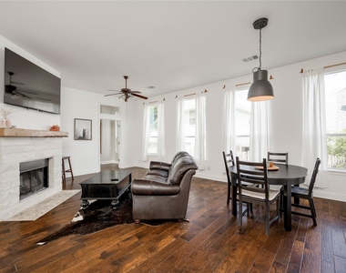 1802 Village Oak Ct - Photo Thumbnail 12