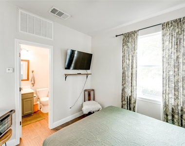 1802 Village Oak Ct - Photo Thumbnail 38