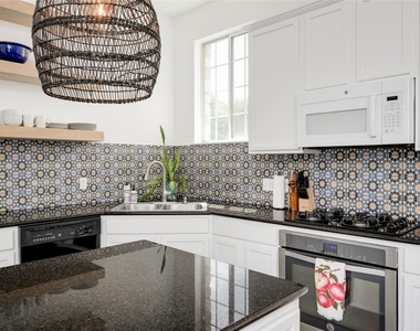 1802 Village Oak Ct - Photo Thumbnail 2