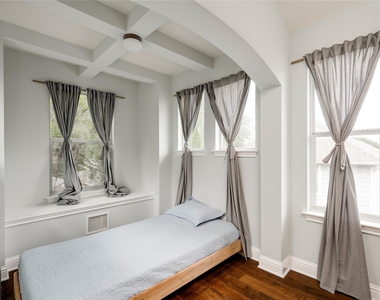 1802 Village Oak Ct - Photo Thumbnail 21