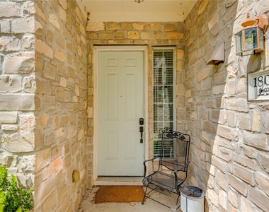 1802 Village Oak Ct - Photo Thumbnail 30