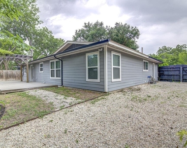 1311 Westmoor Dr - Photo Thumbnail 26