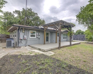 1311 Westmoor Dr - Photo Thumbnail 25