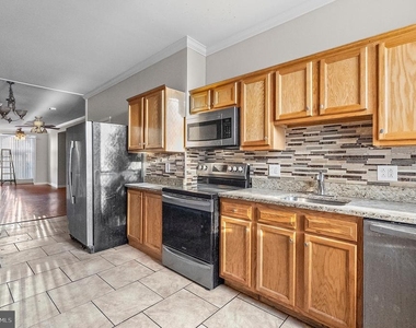 2532 Druid Hill Avenue - Photo Thumbnail 4