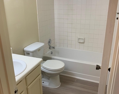 523 Greenlawn Blvd - Photo Thumbnail 10