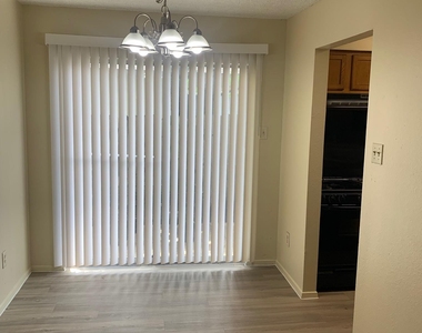 523 Greenlawn Blvd - Photo Thumbnail 5