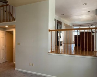 202 Cannon Place - Photo Thumbnail 6