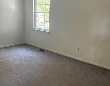 202 Cannon Place - Photo Thumbnail 10