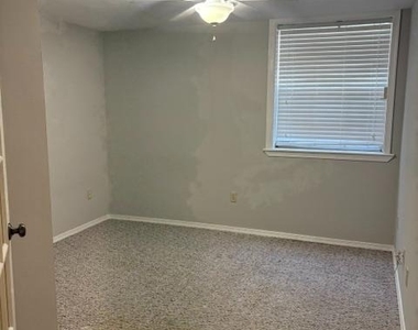 202 Cannon Place - Photo Thumbnail 13