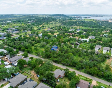 719 Birch Ln - Photo Thumbnail 23