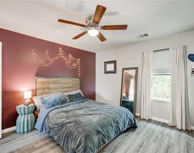 719 Birch Ln - Photo Thumbnail 14